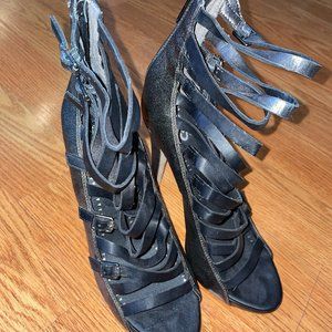 CIRCUS BRAND HEELS SIZE 10